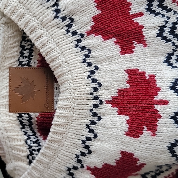 Canadiana Sweater - Picture 2 of 2